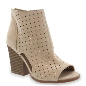 Rampage Vionna Open Toe Bootie Sandals!Soft, man-made upper, Taupe Size 8